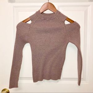 Kendall&Kylie Cold Shoulder cut out mauve sweater